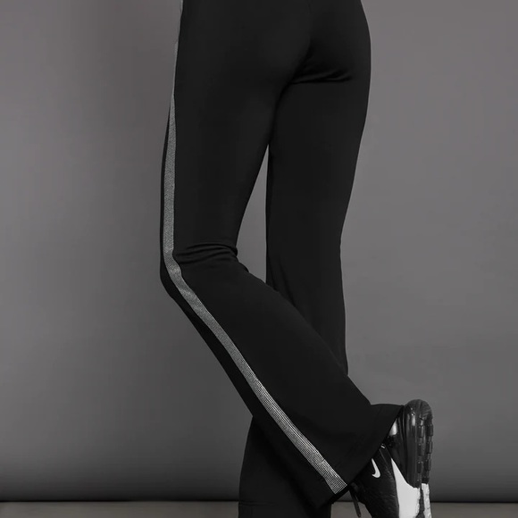 CARBON38
Rhinestone Fleece Flare Pant NWT - Picture 6 of 8